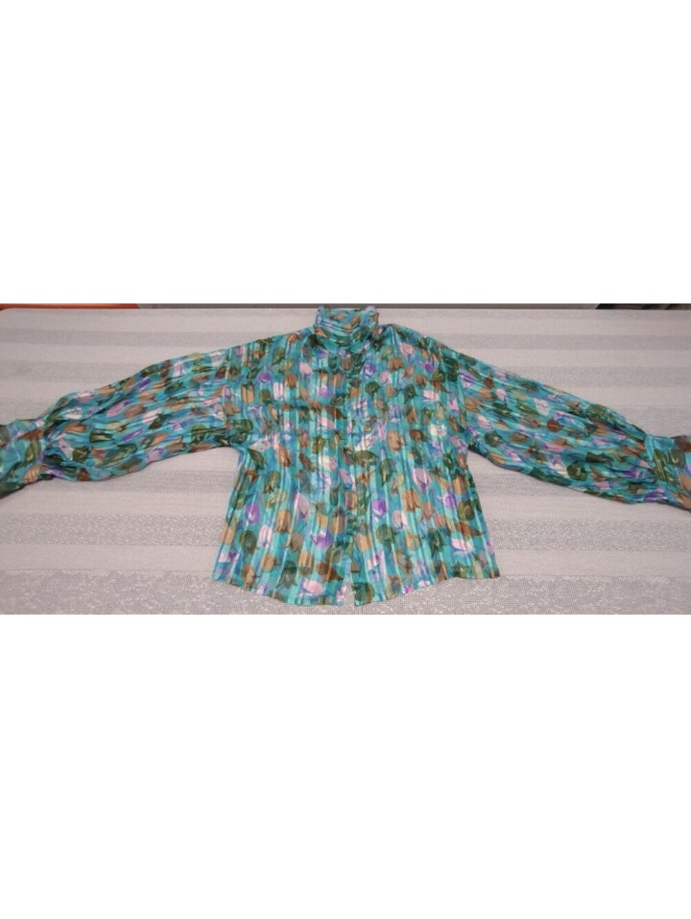 Vintage Le Sooik Sheer Silk Mint Chiffon Blouse Tulips Pastels Metallic Collared